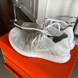 Women Nike size 5 or kids size 3.5